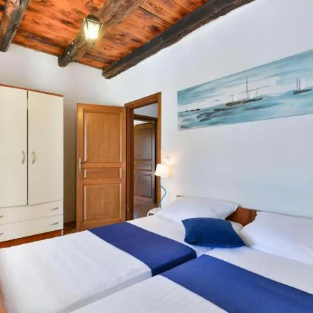 Sole In Istria For 10 People With 4 Beedrooms And Private Pool Villa Butkovići