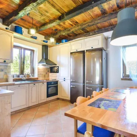 Villa Sole In Istria For 10 People With 4 Beedrooms And Private Pool *