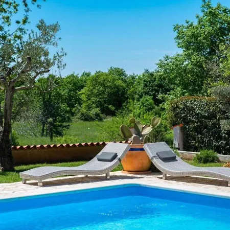 Villa Sole In Istria For 10 People With 4 Beedrooms And Private Pool *