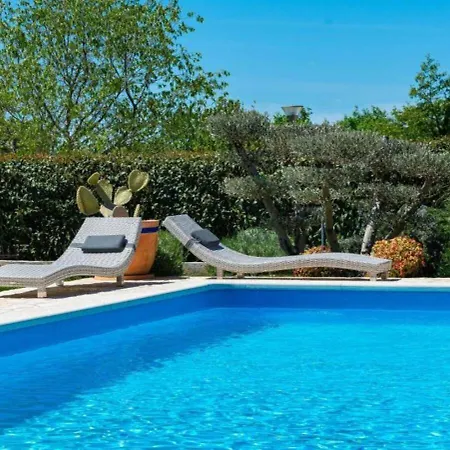 Villa Sole In Istria For 10 People With 4 Beedrooms And Private Pool Butkovići
